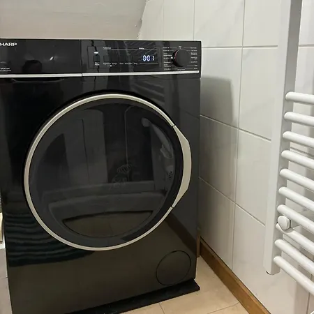 Geraeumiges Tiny Haus Fuer 1 Bis 8 Personen Mit Infrarotkabine Lägenhet Oberoestheim