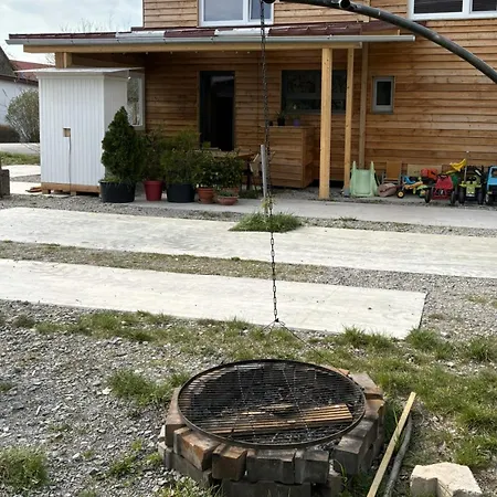 Geraeumiges Tiny Haus Fuer 1 Bis 8 Personen Mit Infrarotkabine